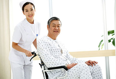 銀發(fā)浪潮下的溫情守護 現(xiàn)代養(yǎng)老服務與管理新篇章